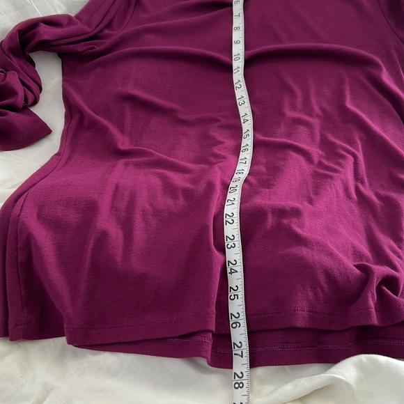 Old Navy long sleeves, T shirt for women size XL. 1 Black, and 1 Wine colour. - Picture 6 of 10